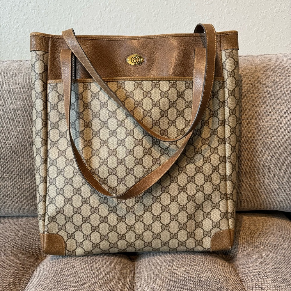 ๐ดSOLD๐ดGucci GG monogram tote Bag - Picture 15 of 17